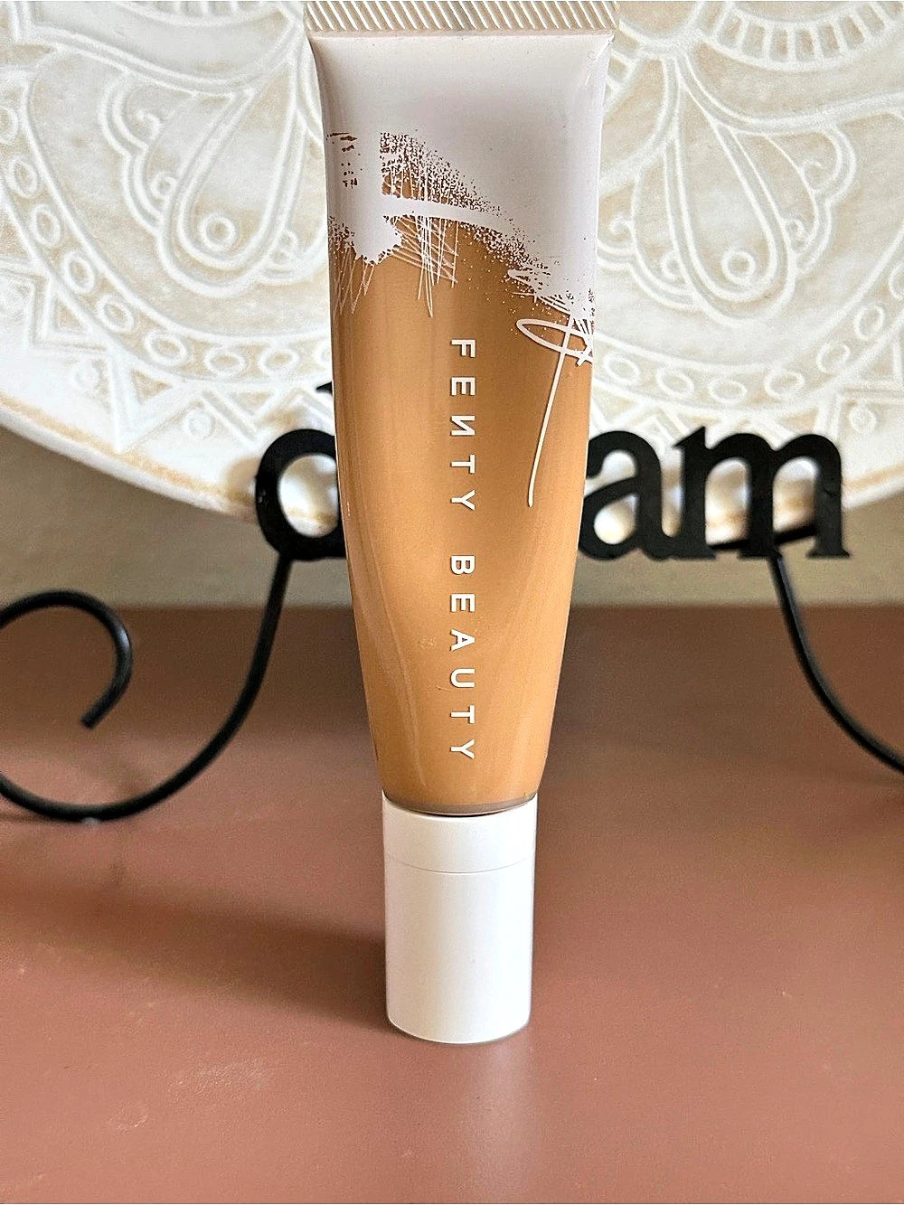 Fenty Beauty Pro Filt'r Hydrating Longwear Foundation Shade 330